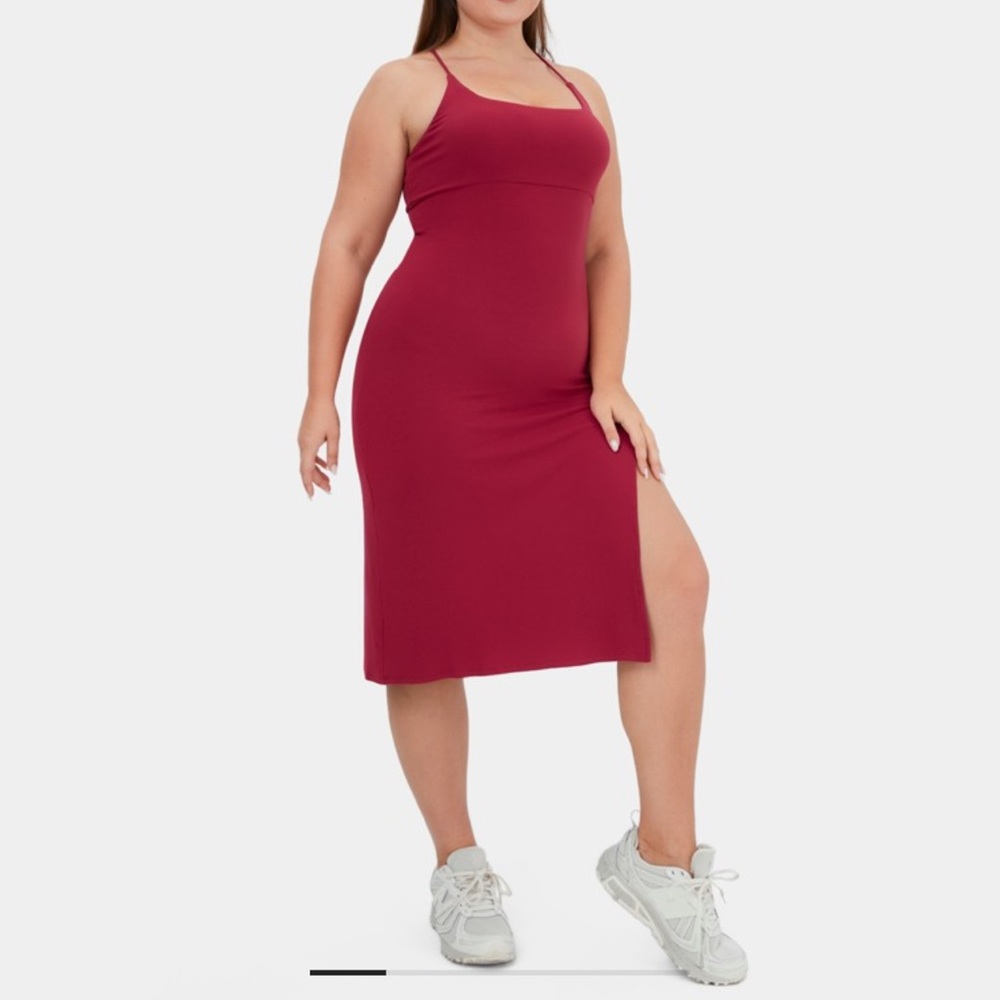 HALARA Ribbed Midi Dress in Burgundy